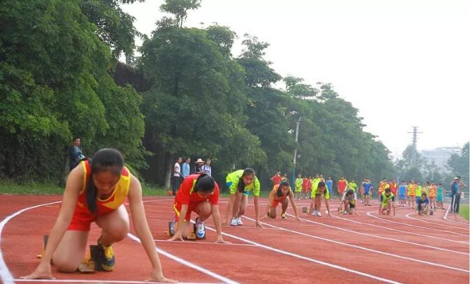 教育部：本月起中小學校園塑膠跑道必須執(zhí)行新國標